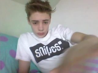 Schattig duits makker met reusachtig manhood cums,tight bips