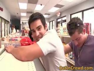 Desirable hetero tükke omandama outed sisse avalik places tasuta pede filmid 7 poolt outincrowd