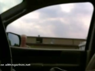 Блондинки милф дава irections към youngster рязко край