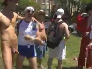 裸 少年 衣女裸體男 在 bay 到 breakers 2009