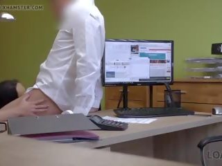 Loan4k نحيف ملكة جمال يدفع مع جنس فيلم إلى realization من.