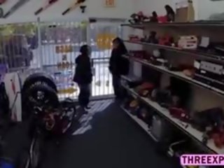 性交 女同志 尝试 成员